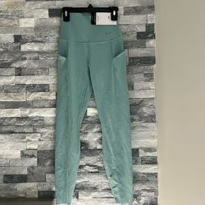 New!! Nike universa medium support women's high rise leggings